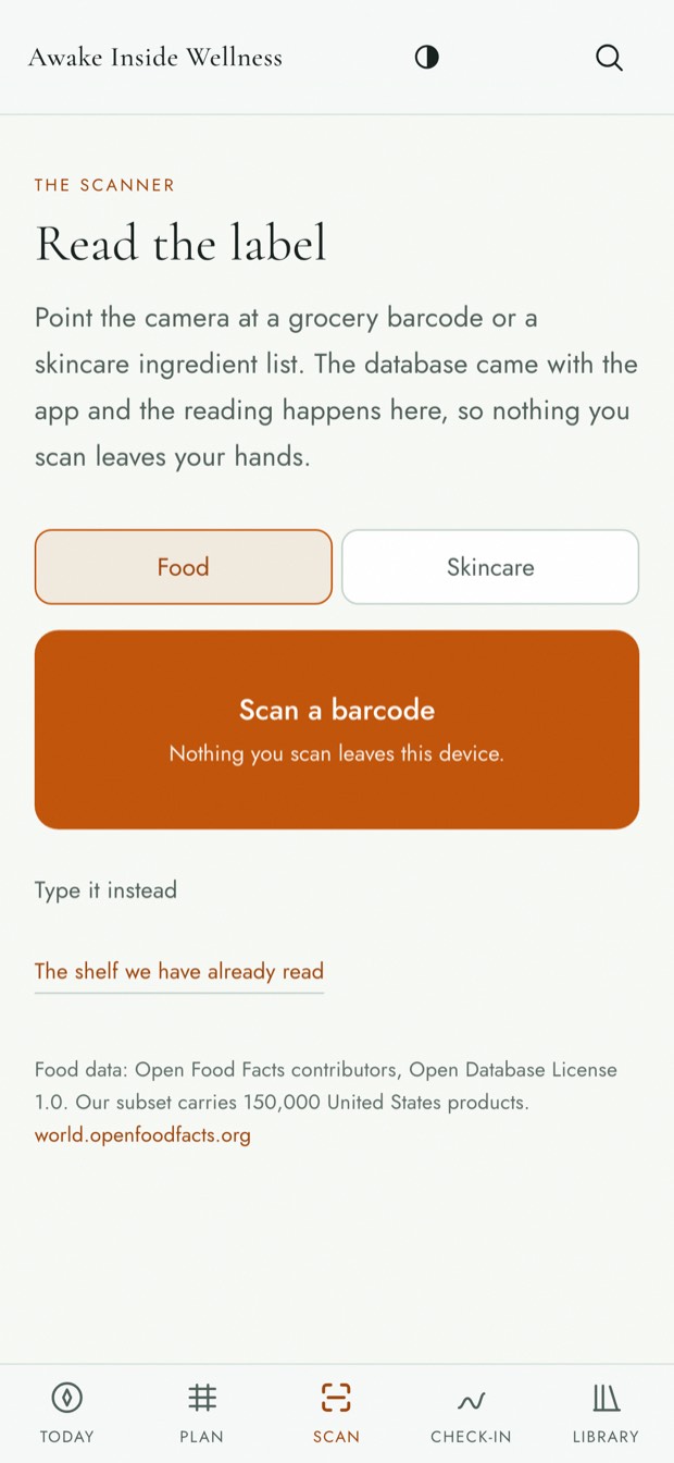 The scanner, open on the camera with a choice between food and skincare